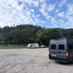 Motorhome Stopover at Toni-Wolf-Platz – Velden